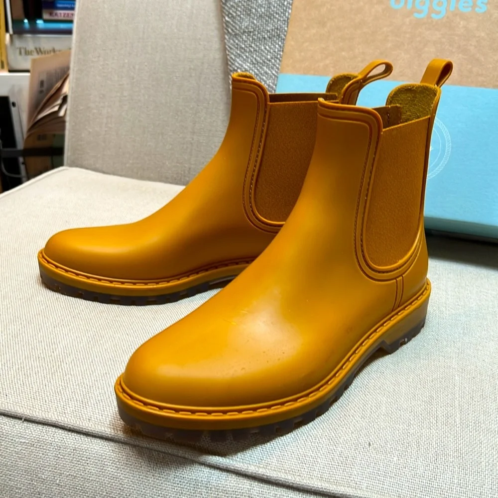 Toni Pons Rain Ankle Boot in Ocre, U.S. Size 8 - Picture 2 of 8